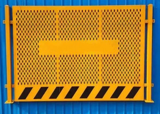 1.2 * 1.8m الجدار الخارجي لكمات الصفائح المعدنية المضادة للإسقاط الشاشة تسلق الإطار