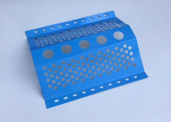 صفائح معدنية مثقبة بفتحة مربعة بطول 2.4 متر ، صفائح أمان وتهوية متعددة الوظائف