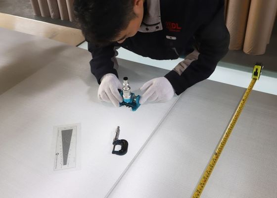 2205 دوبلكس الفولاذ المقاوم للصدأ المنسوجة شبكة أسلاك لفة المستخدمة في أوعية الضغط