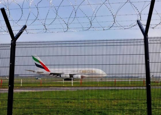 4.0m 5.2m البلاستيك المغلفة لوحات شبكة سلكية المطار الأمن شبكة المبارزة لوحات