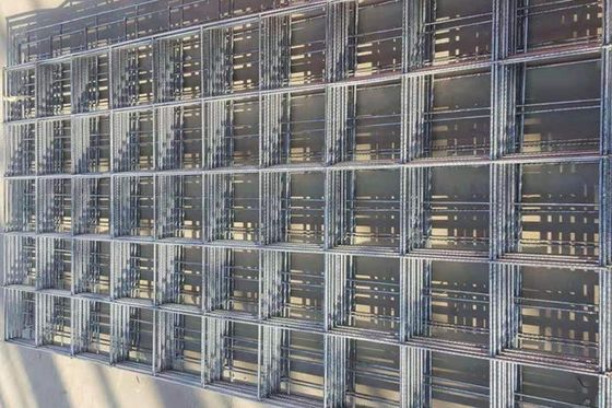 Q195 ألواح شبكة الأسلاك المطاطية من الفولاذ منخفض الكربون مربع أو مستطيل