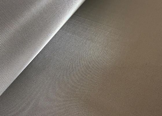 الشاشة المرنة من الفولاذ المقاوم للصدأ في الألواح مع أنواع مختلفة من النسيج للاستخدام في تصفية الصناعة