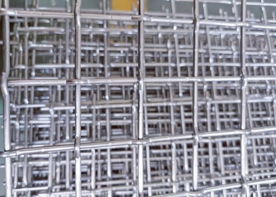 شاشة شبكية سلكية منسوجة منحنية ذات سطح مستوٍ من مادة الفولاذ المقاوم للصدأ للتطبيقات الشاقة