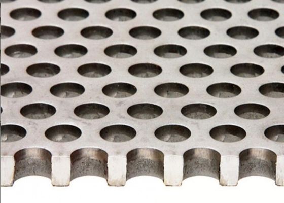 16/65 Mn Q355B Mn صفائح معدنية مثقوبة سميكة 1 مم صفائح مثقبة بفتحة مستديرة